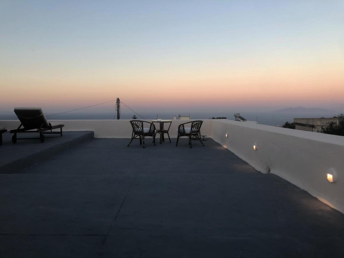 Amaryllis Suites Santorini Fira  Exterior photo